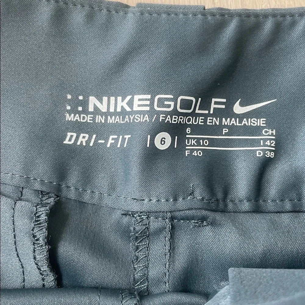 Nike Golf Dri-Fit Shorts 10” Inseam Size 6 Blue